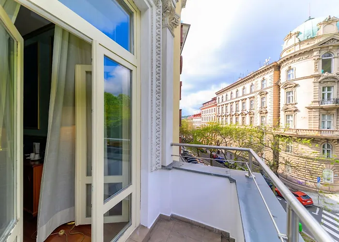 Kinsky FountainAlbergo